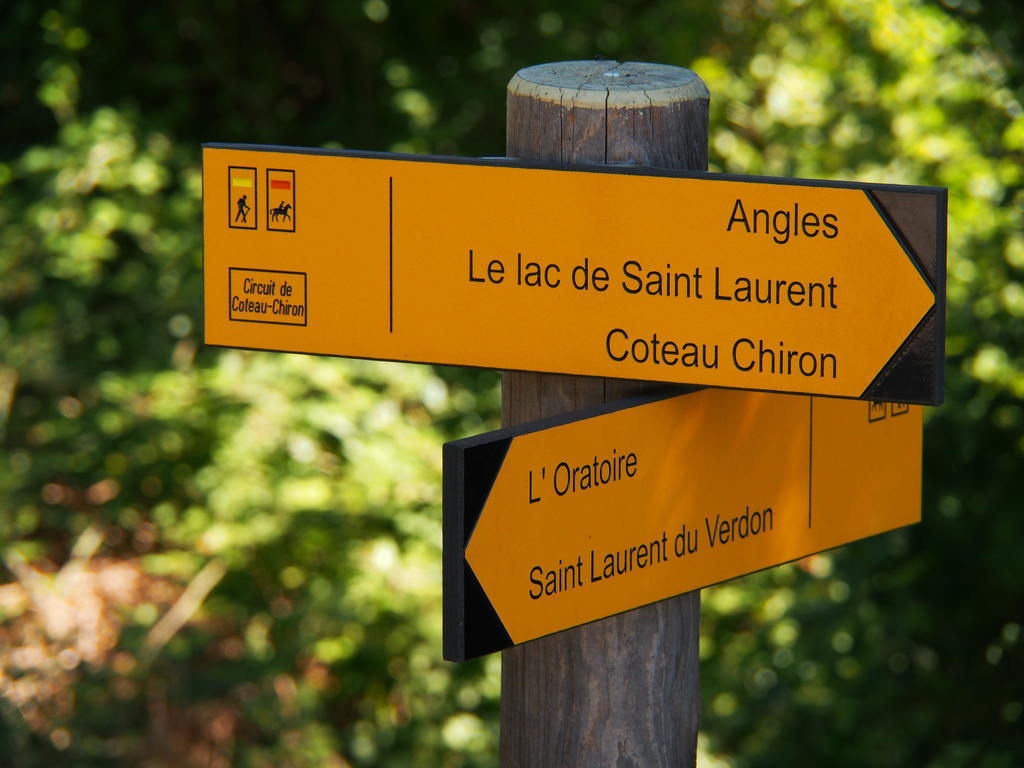 Hotel Le Moulin Du Chateau Saint-Laurent-du-Verdon Exteriör bild